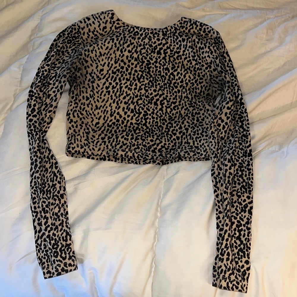Cropped long sleeve top